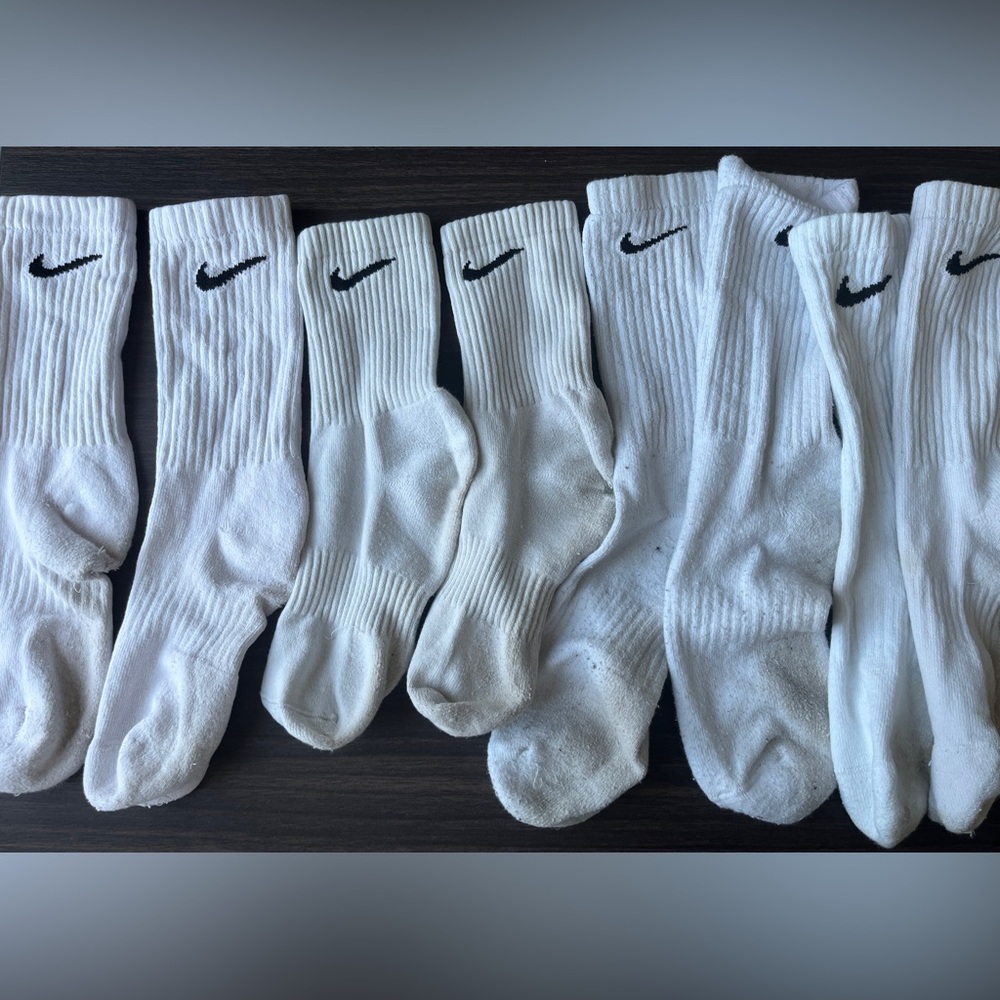 Womens White Nike Everyday Cushioned Crew Socks